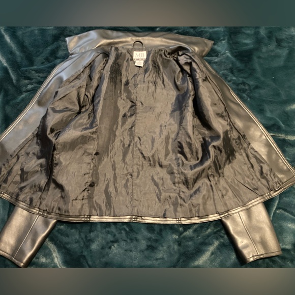 MB Designs by MBJC Classic Fitted Vegan Leather Jacket Edgy Collared with Zipper - Picture 9 of 12